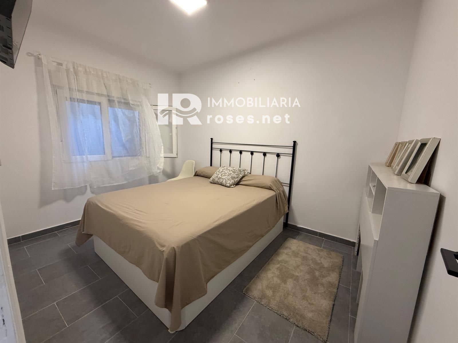 3 bedroom Flat for sale in Roses - € 189,000 (Ref: 9990906)