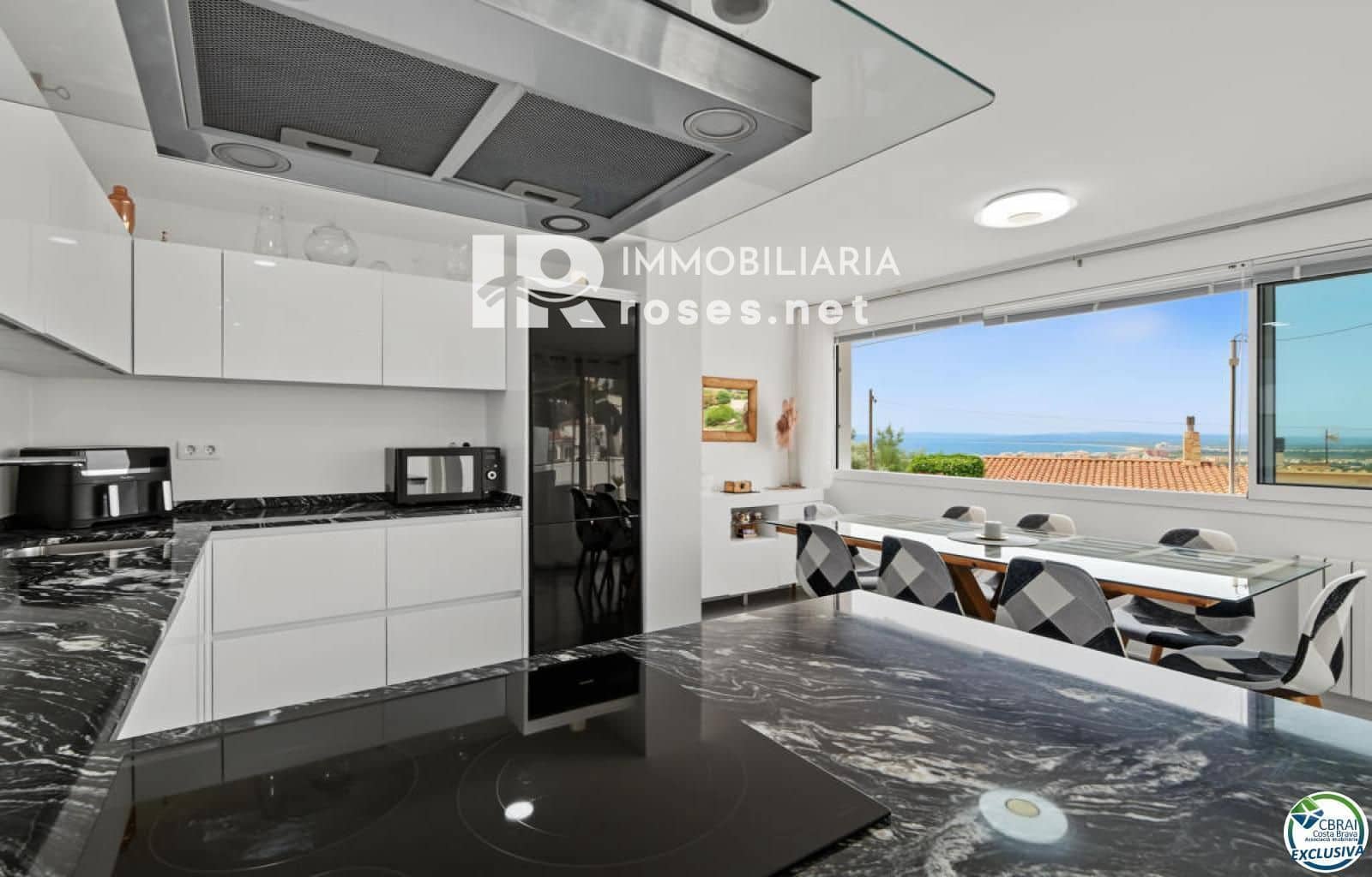 Chalet de 3 habitaciones en El Mas Fumats en venta con piscina garaje - 489.000 € (Ref: 9998972)
