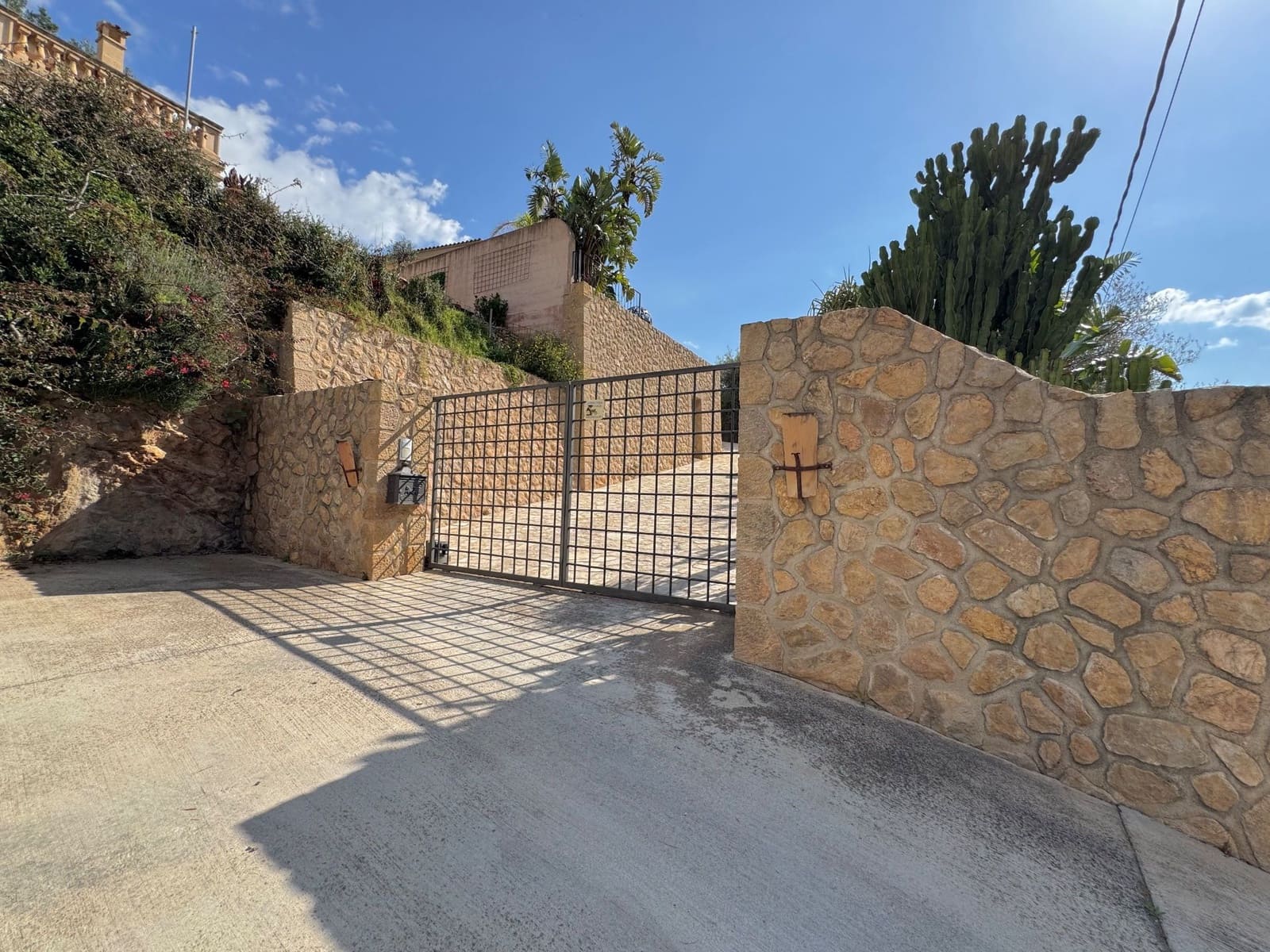 3 soveværelse Villa til salg i Puigpunyent med swimmingpool garage - € 1.850.000 (Ref: 8993576)