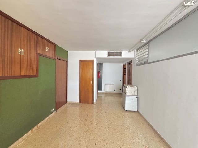 6 bedroom Commercial for sale in Palma de Mallorca - € 1,070,000 (Ref: 9029358)