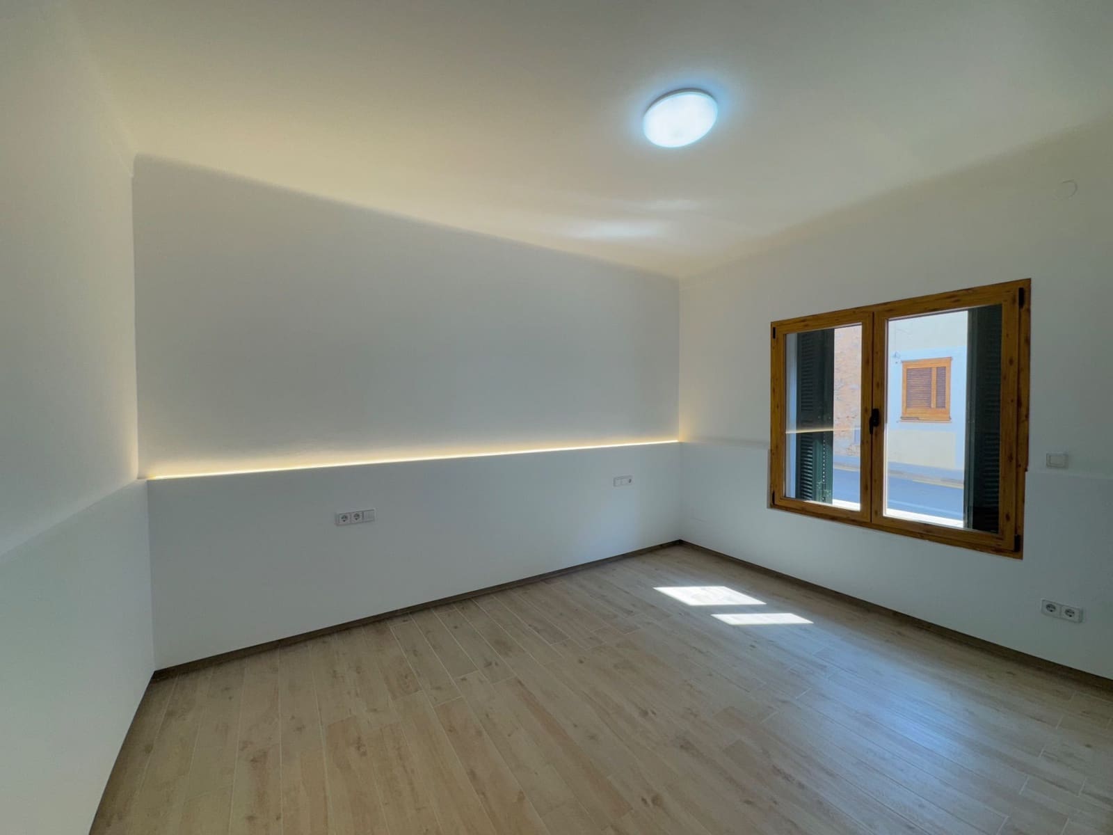 4 soveværelse Byhus til salg i Santa Eugenia med swimmingpool - € 565.000 (Ref: 9190860)