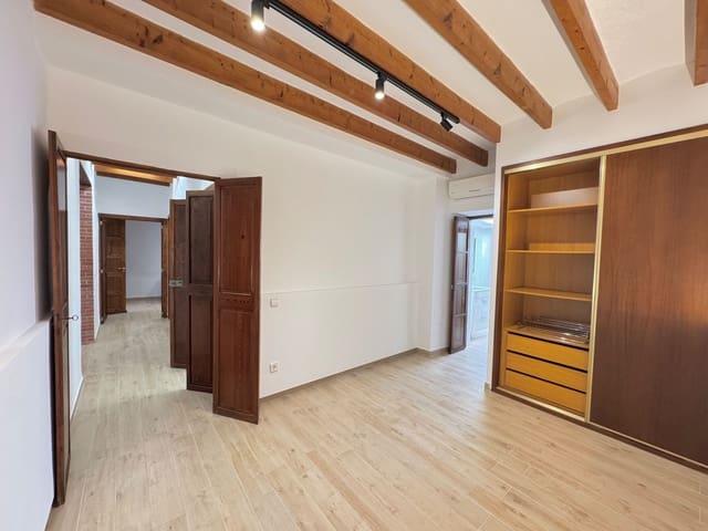 4 bedroom Townhouse for sale in Santa Eugènia with pool - € 565,000 (Ref: 9190860)