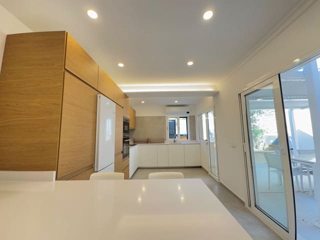 4 bedroom Townhouse for sale in Santa Eugènia with pool - € 565,000 (Ref: 9190860)