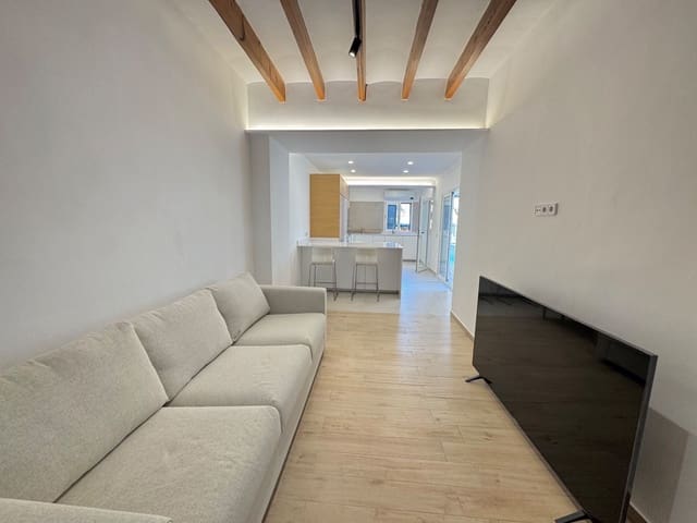 4 bedroom Townhouse for sale in Santa Eugènia with pool - € 565,000 (Ref: 9190860)