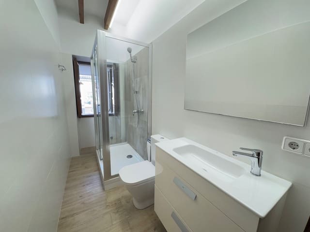 4 bedroom Townhouse for sale in Santa Eugènia with pool - € 565,000 (Ref: 9190860)