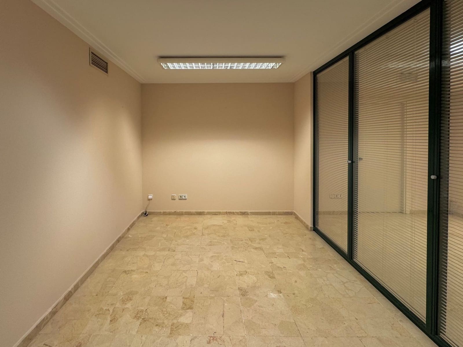 Kaupallinen vuokrattavana paikassa Palma de Mallorca - 4 000 € (Ref: 9281069)