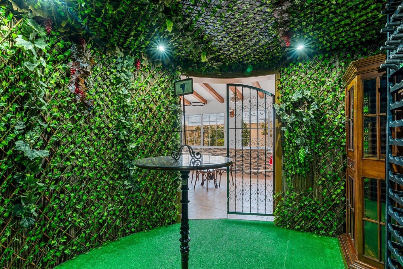 4 camera da letto Villa in vendita in Torrevieja con piscina garage - 689.000 € (Rif: 9409413)