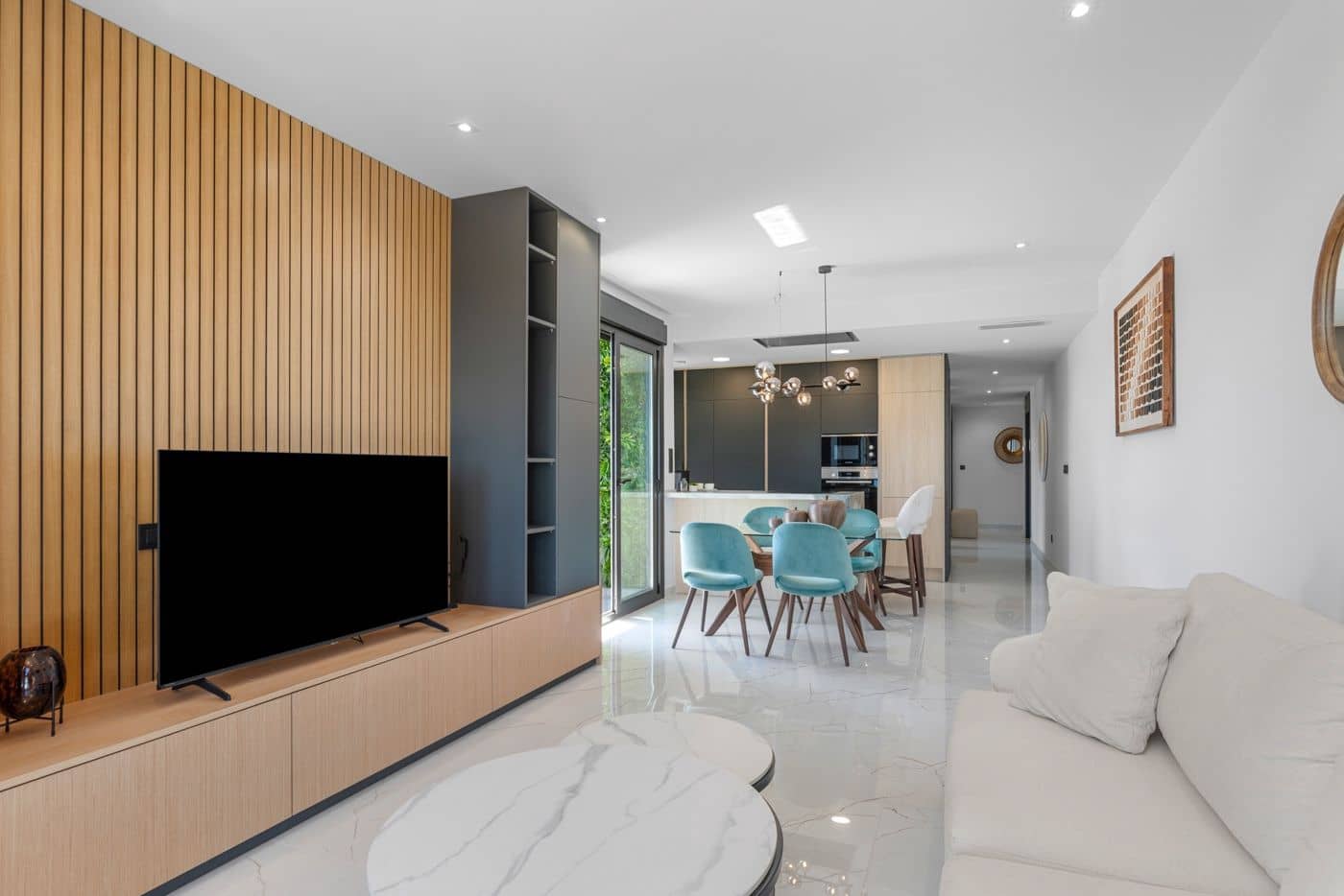 3 sypialnia Penthouse na sprzedaż w Orihuela Costa z basenem garażem - 990 000 € (Ref: 9409417)