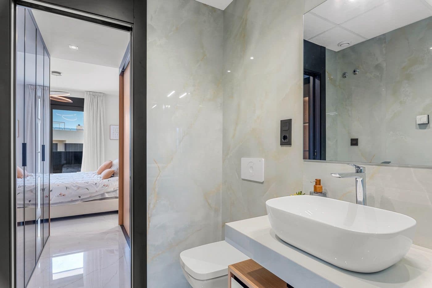 3 sypialnia Penthouse na sprzedaż w Orihuela Costa z basenem garażem - 990 000 € (Ref: 9409417)