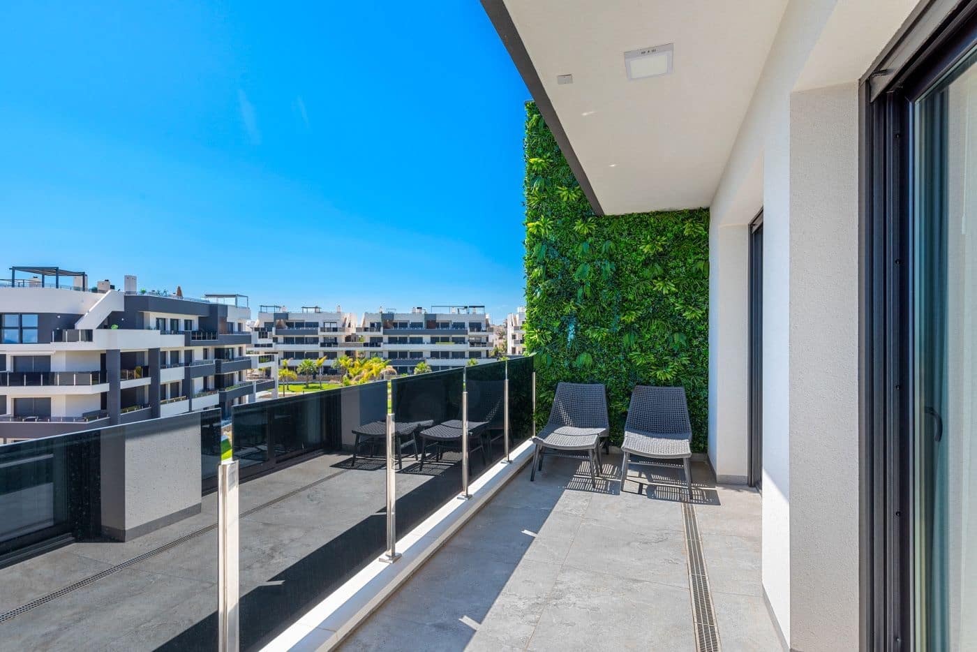 3 sypialnia Penthouse na sprzedaż w Orihuela Costa z basenem garażem - 990 000 € (Ref: 9409417)