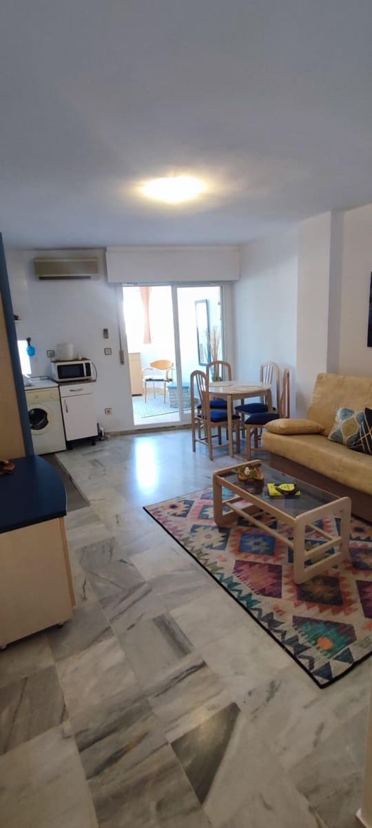 1 makuuhuone Asunto vuokrattavana paikassa Torrevieja mukana 
autotalli - 550 € (Ref: 9409425)