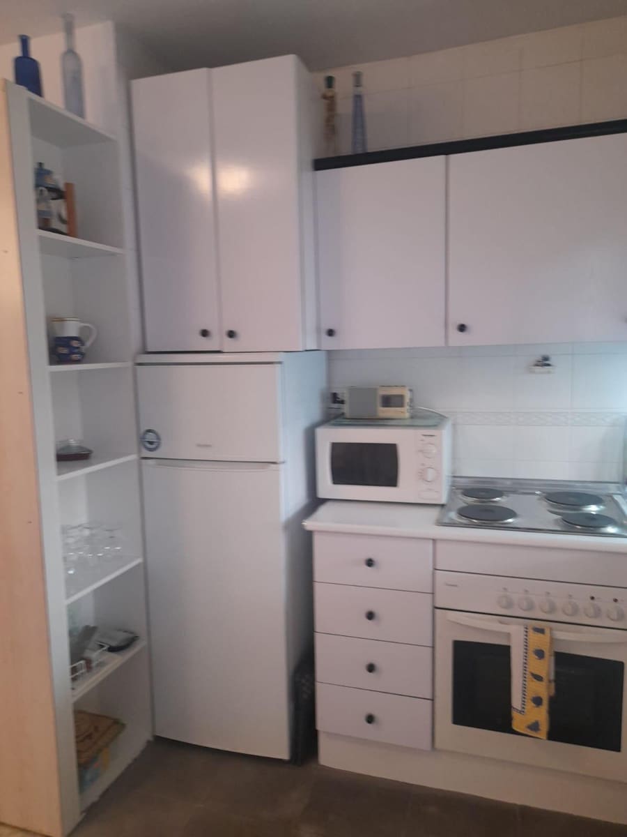 1 makuuhuone Asunto vuokrattavana paikassa Torrevieja mukana 
autotalli - 550 € (Ref: 9409425)