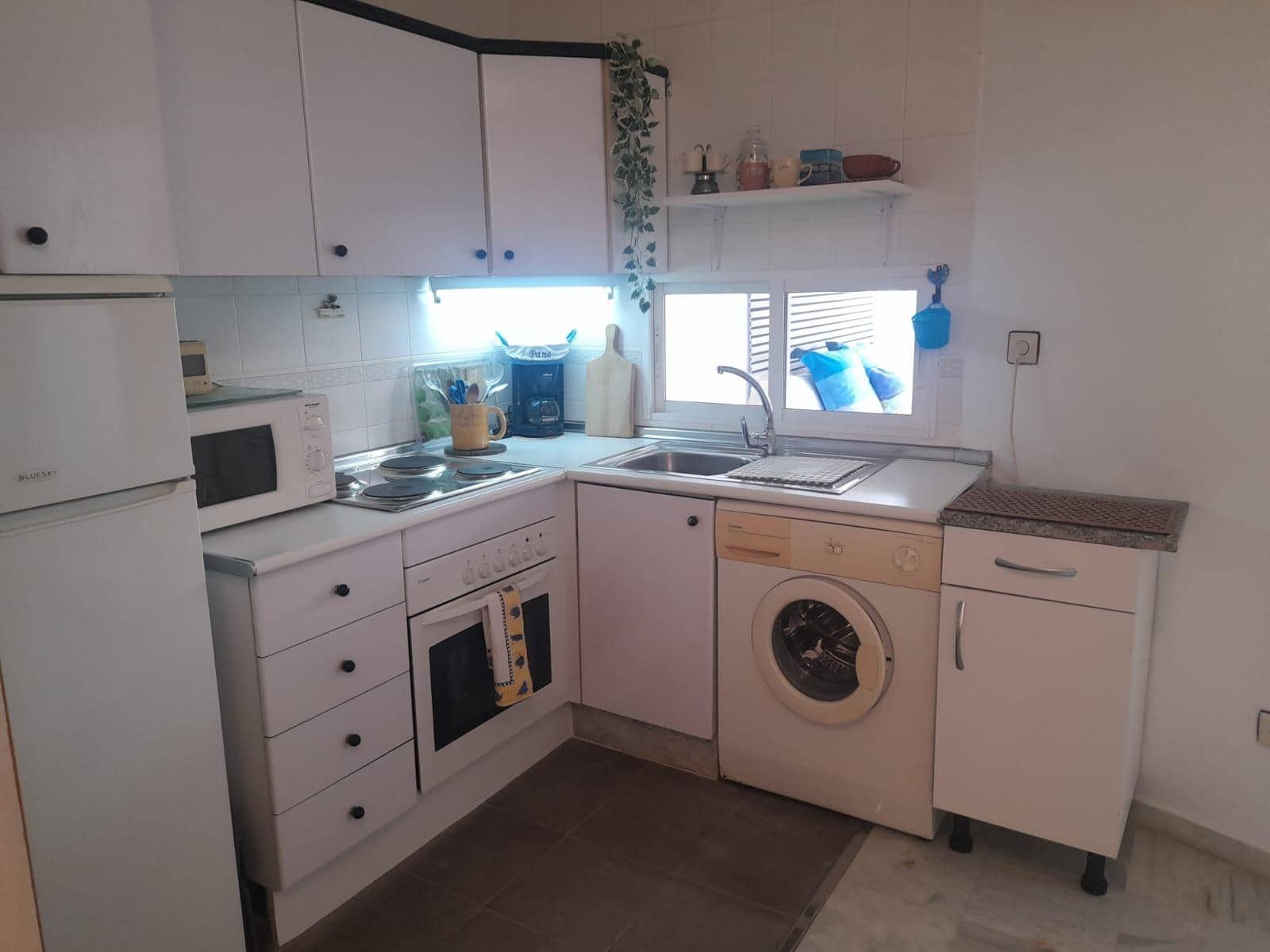 1 makuuhuone Asunto vuokrattavana paikassa Torrevieja mukana 
autotalli - 550 € (Ref: 9409425)