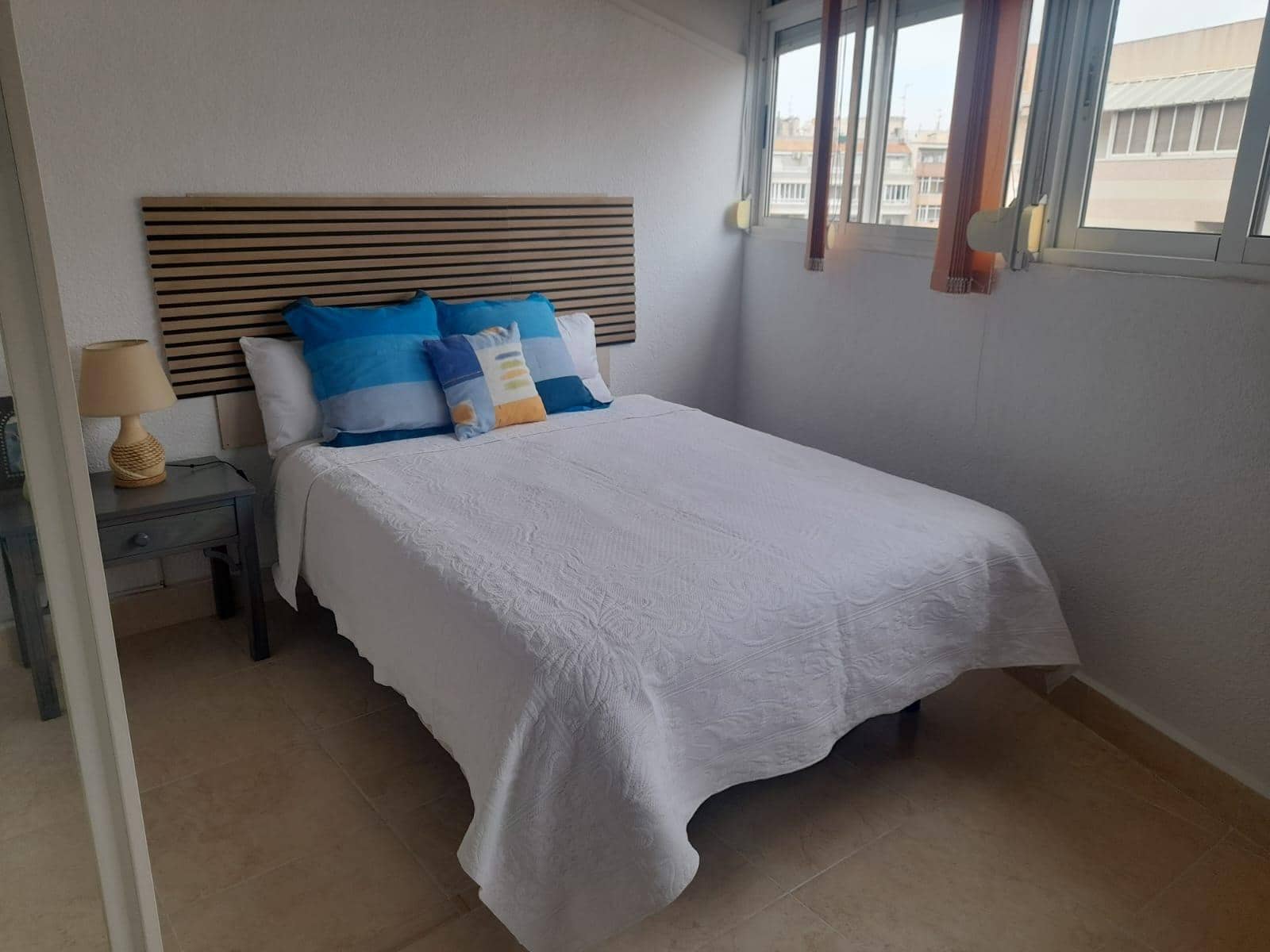 1 makuuhuone Asunto vuokrattavana paikassa Torrevieja mukana 
autotalli - 550 € (Ref: 9409425)