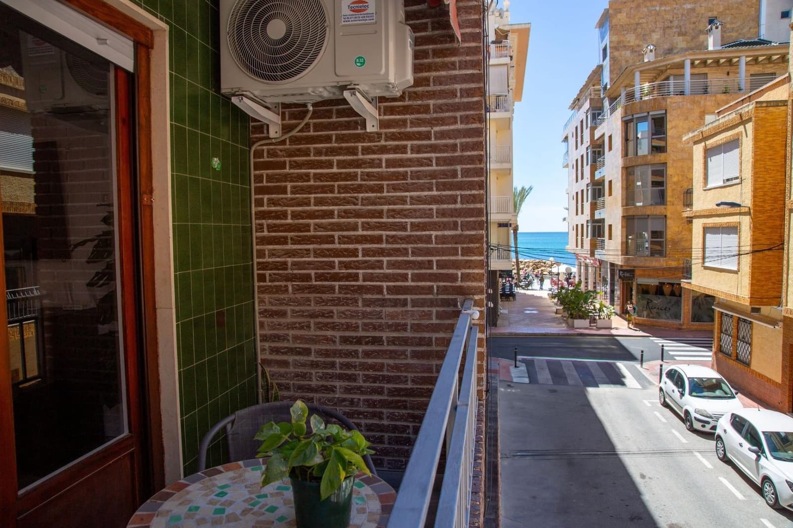 2 sypialnia Mieszkanie do wynajęcia w Torrevieja - 1 100 € (Ref: 9409429)