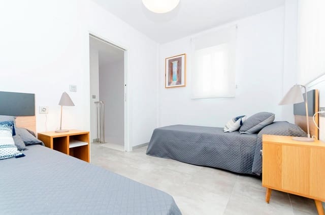 3 makuuhuone Huvila myytävänä paikassa El Chaparral - La Siesta - La Torreta, Torrevieja mukana uima-altaan - 369 000 € (Ref: 9409433)