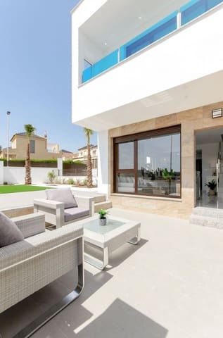 3 Zimmer Reihenhaus zu verkaufen in Los Balcones mit Pool - 369.000 € (Ref: 9409435)