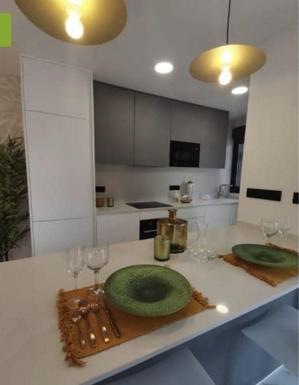 3 slaapkamer Appartement te koop in Guardamar del Segura met garage - € 300.000 (Ref: 9409442)