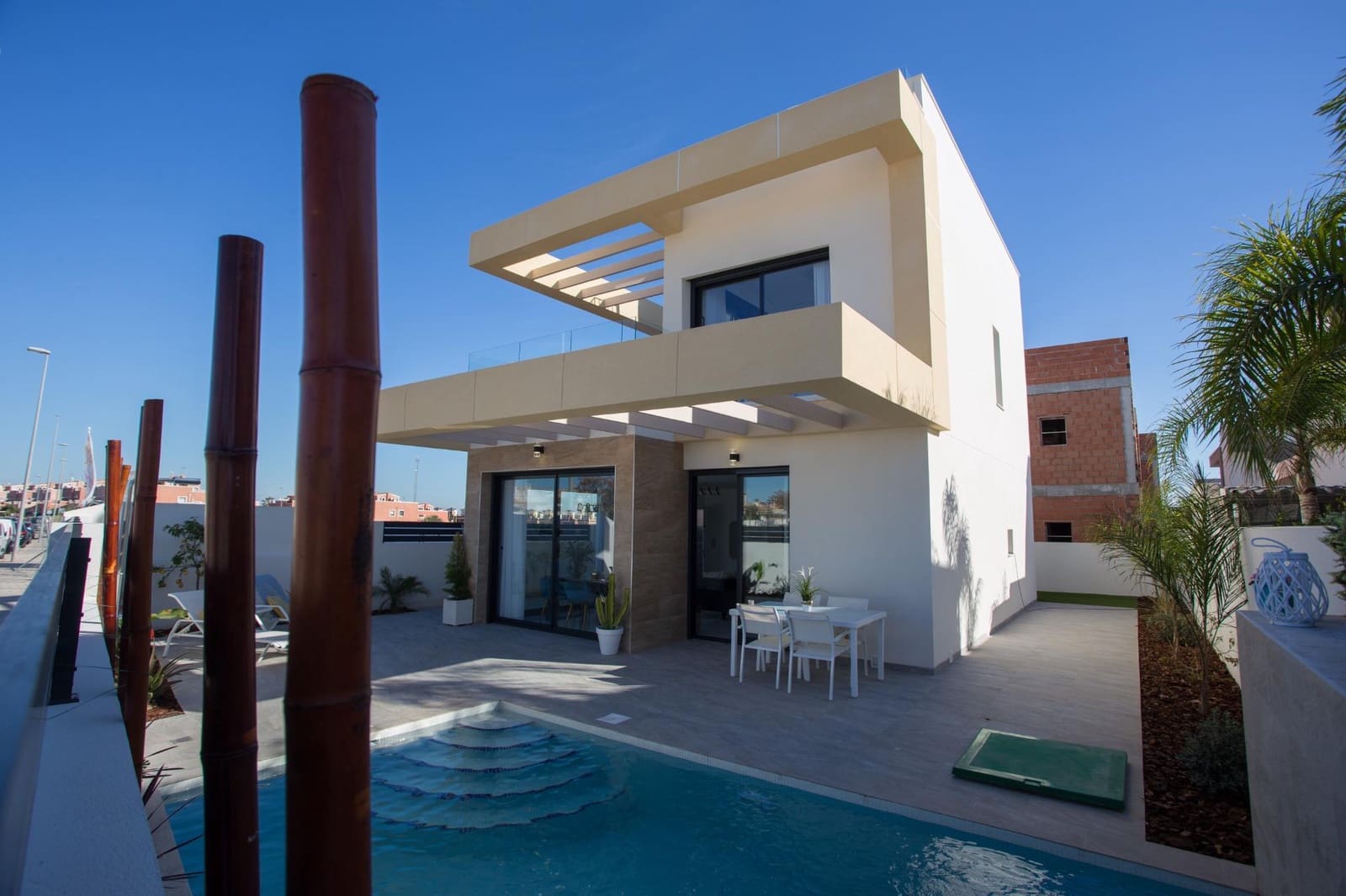 3 bedroom Villa for sale in Los Montesinos with pool - € 332,900 (Ref: 9409466)