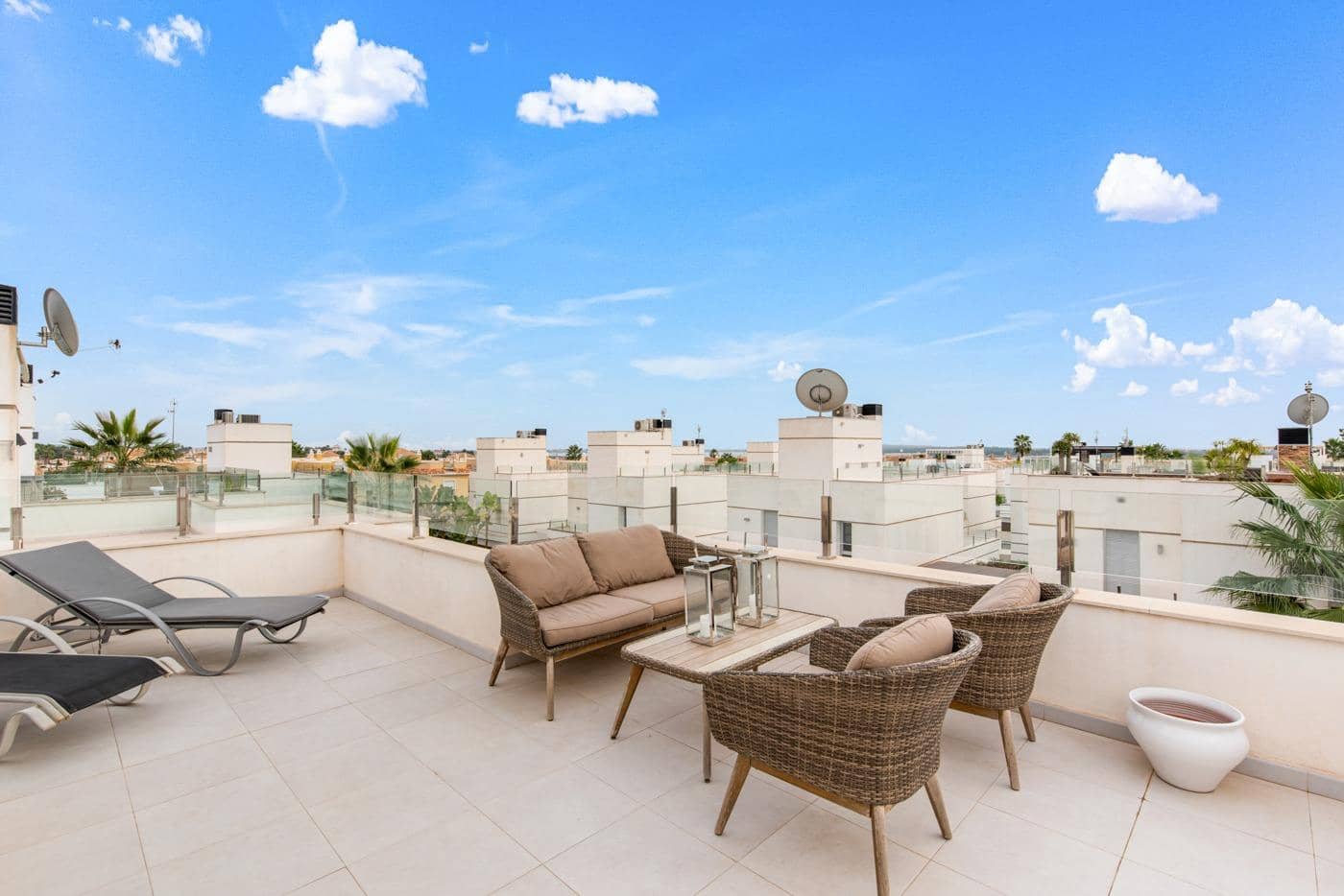 3 camera da letto Villa in vendita in Dona Pepa con piscina - 315.000 € (Rif: 9409470)