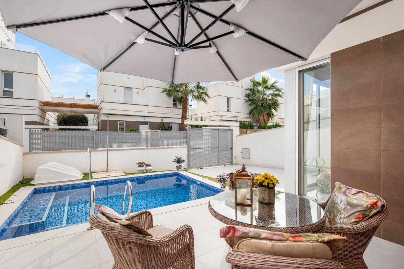 3 camera da letto Villa in vendita in Dona Pepa con piscina - 315.000 € (Rif: 9409470)