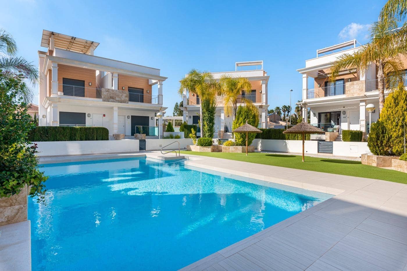 3 bedroom Terraced Villa for sale in Ciudad Quesada - € 329,000 (Ref: 9409471)