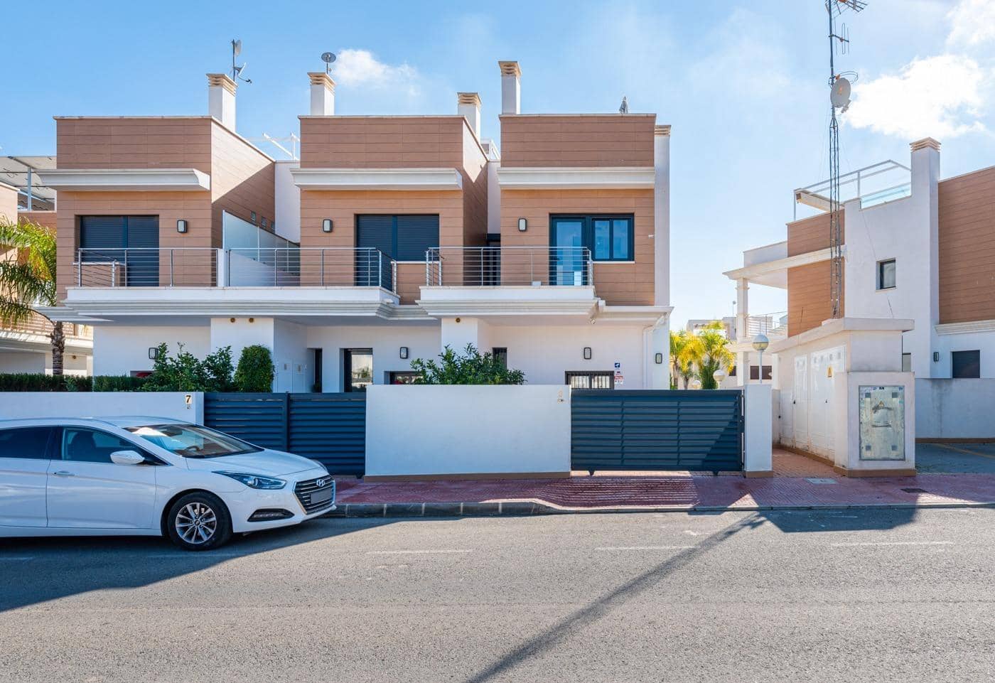 3 bedroom Terraced Villa for sale in Ciudad Quesada - € 329,000 (Ref: 9409471)