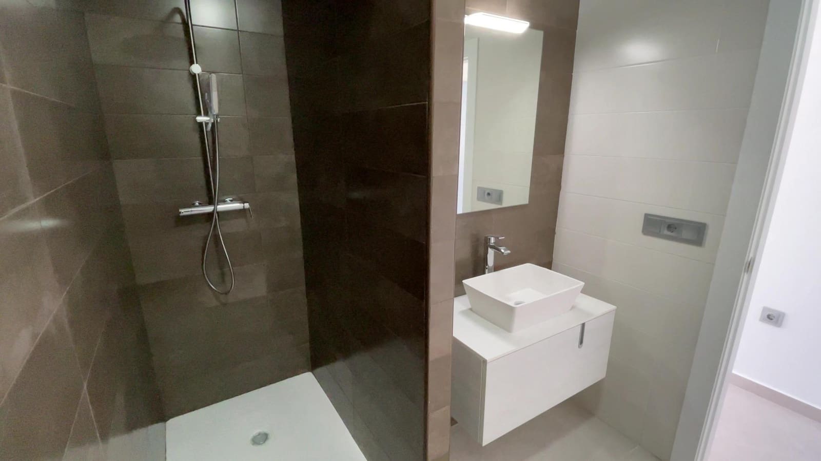 3 bedroom Villa for sale in Daya Nueva with pool - € 352,000 (Ref: 9409483)