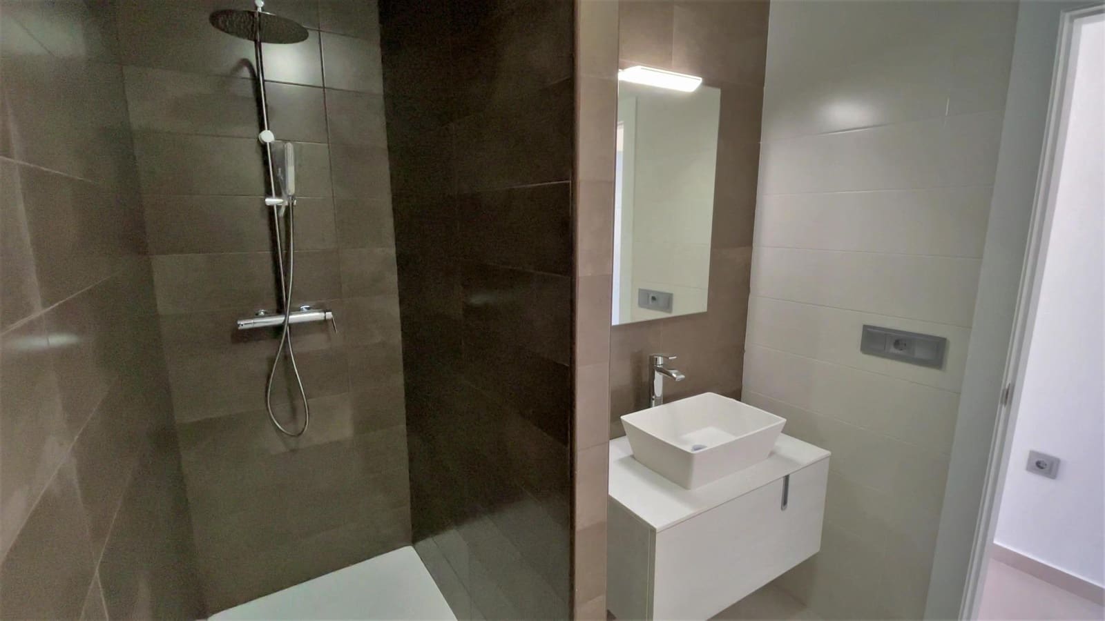 3 bedroom Villa for sale in Daya Nueva with pool - € 352,000 (Ref: 9409483)