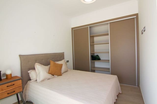 3 makuuhuone Huvila myytävänä paikassa Los Frutales, Torrevieja mukana uima-altaan - 560 000 € (Ref: 9409495)