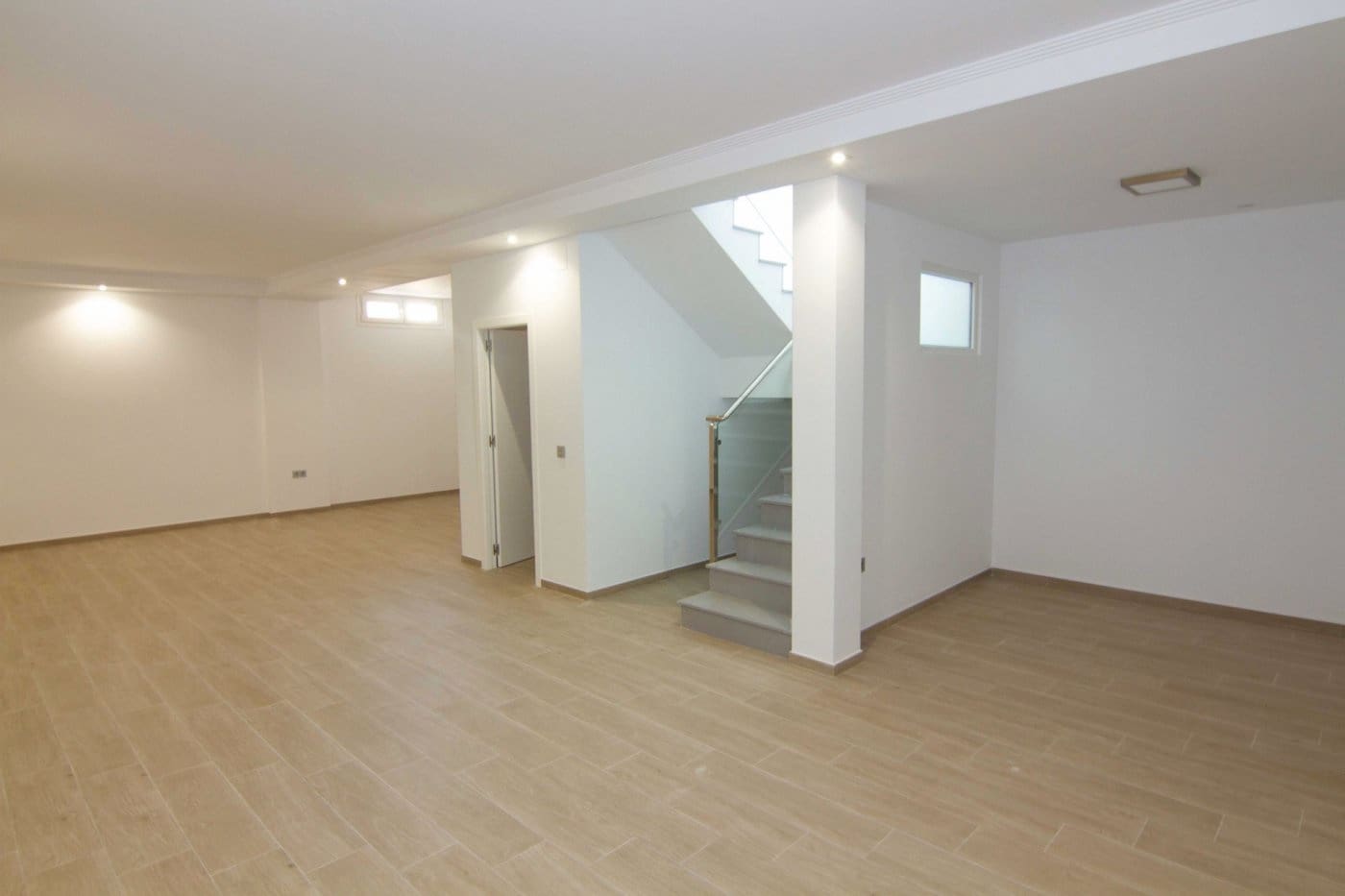 3 makuuhuone Huvila myytävänä paikassa Torrevieja mukana uima-altaan - 560 000 € (Ref: 9409495)