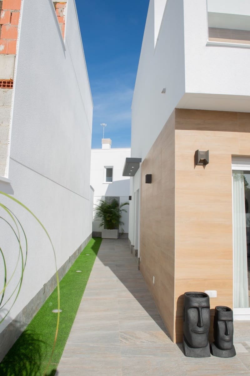 3 bedroom Terraced Villa for sale in San Pedro del Pinatar with pool - € 279,000 (Ref: 9409547)