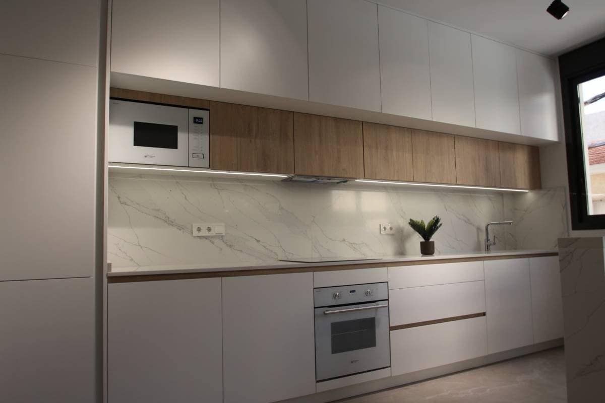 Ático de 2 habitaciones en Torrevieja en venta - 369.950 € (Ref: 9409549)