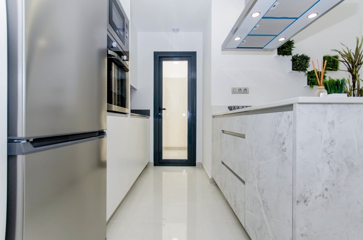 2 bedroom Apartment for sale in Torrevieja with pool - € 198,950 (Ref: 9409562)