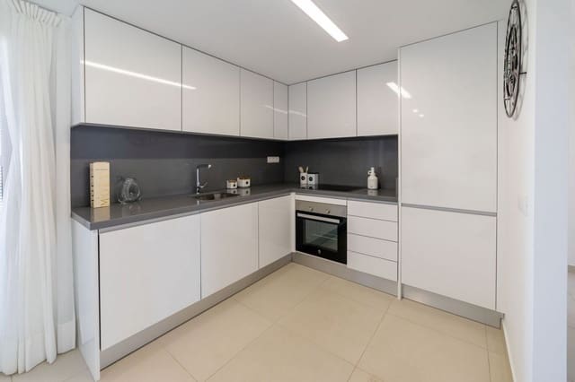 3 makuuhuone Huoneisto myytävänä paikassa Punta Prima, Torrevieja mukana uima-altaan - 370 000 € (Ref: 9409579)