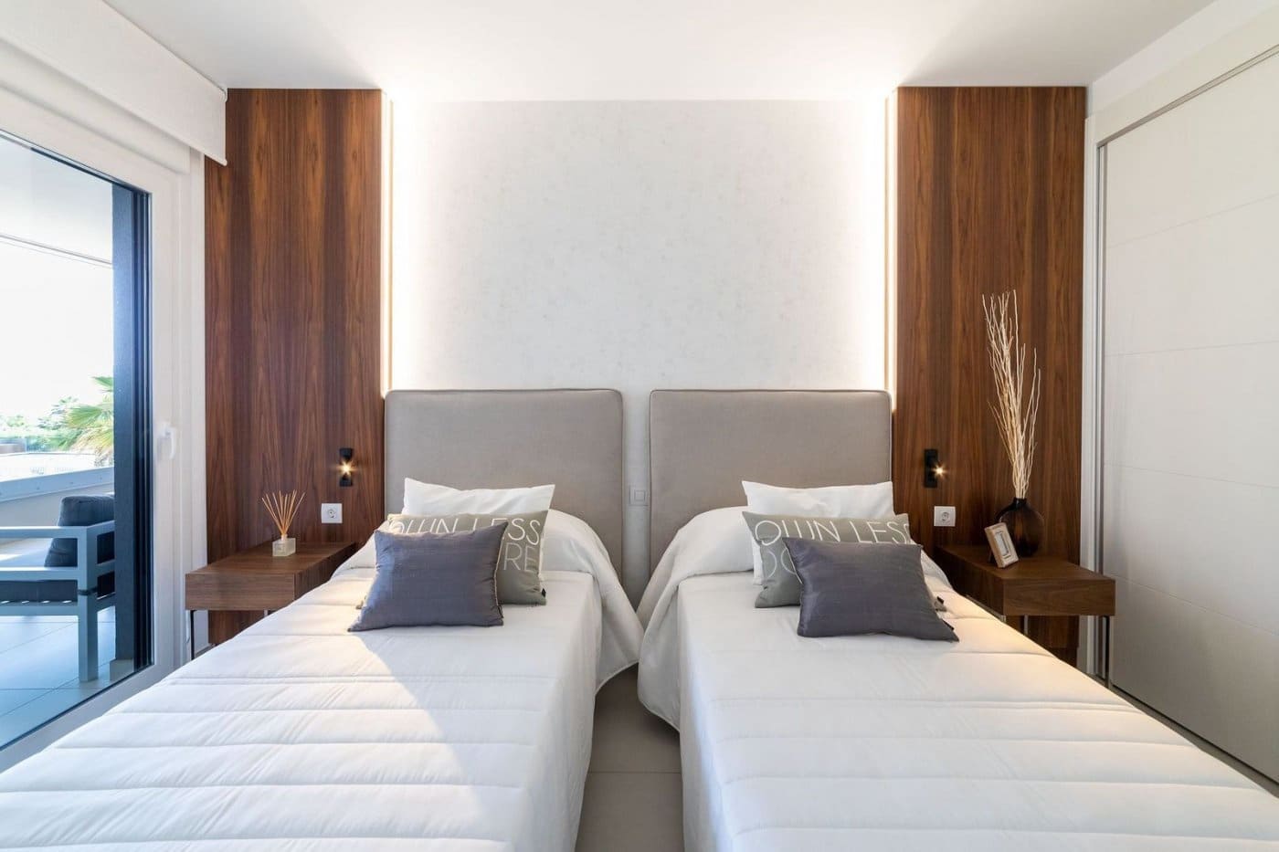 3 bedroom Apartment for sale in Punta Prima with pool - € 370,000 (Ref: 9409579)