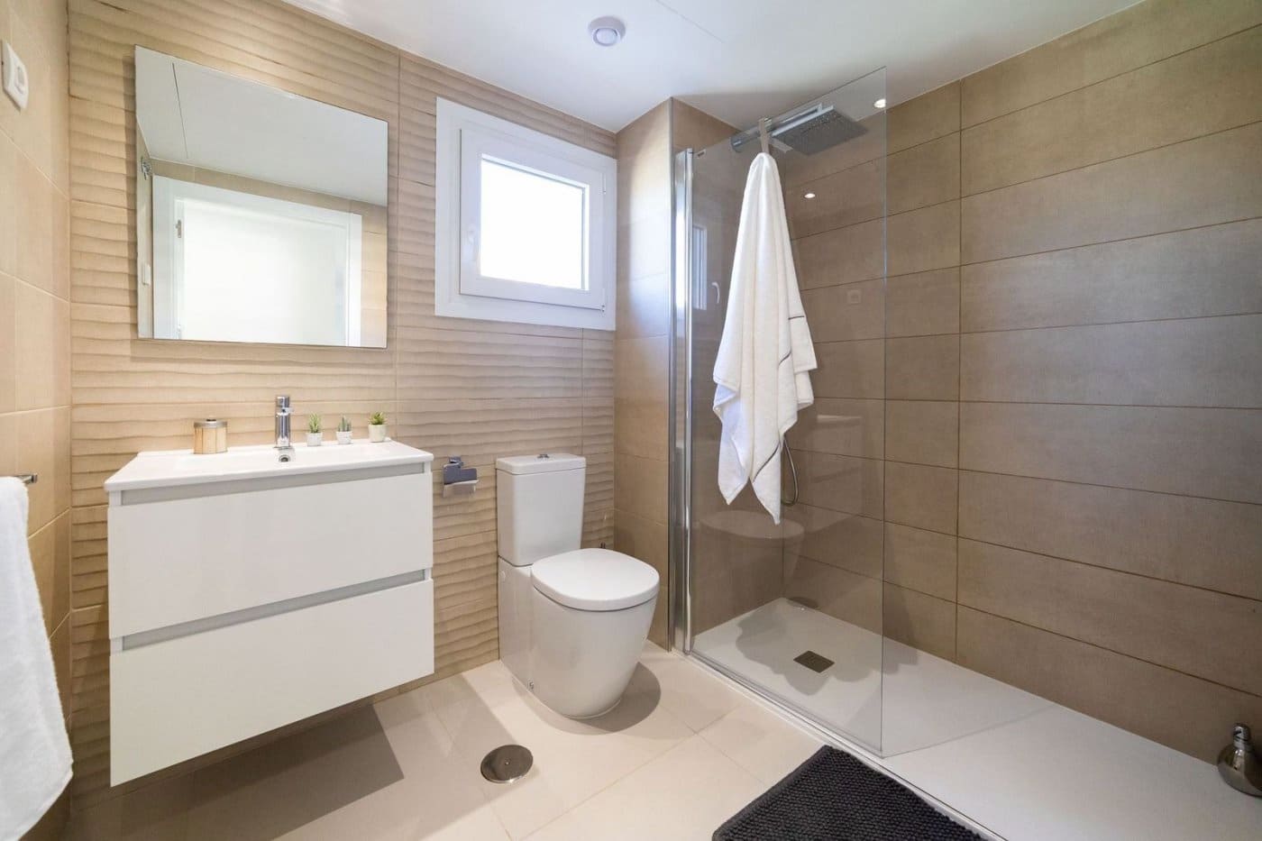 3 bedroom Apartment for sale in Punta Prima with pool - € 399,000 (Ref: 9409580)