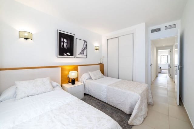 3 chambre Appartement à vendre à Punta Prima, Torrevieja avec piscine - 399 000 € (Ref: 9409580)