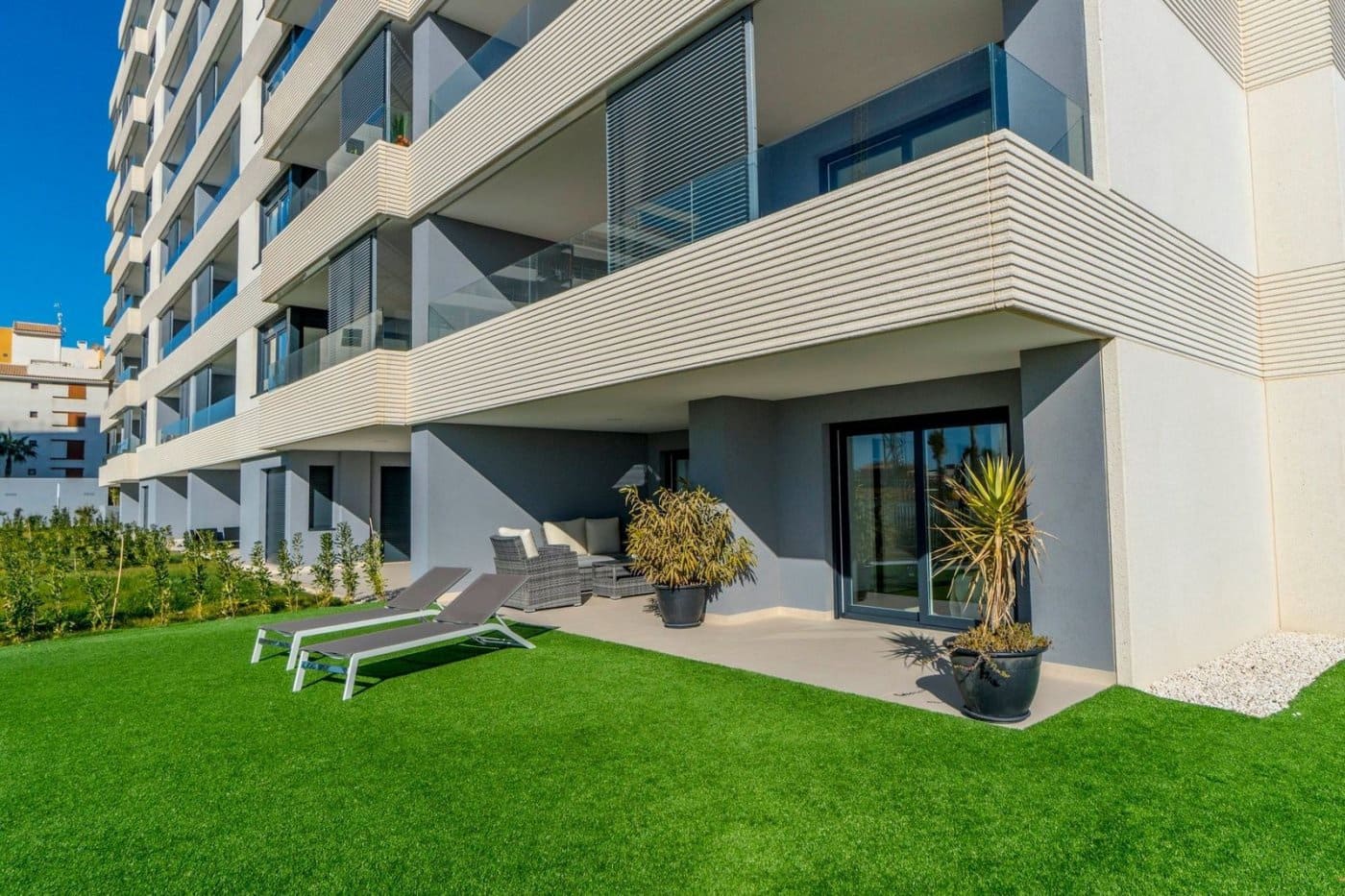 2 bedroom Apartment for sale in Punta Prima with pool - € 395,000 (Ref: 9409581)