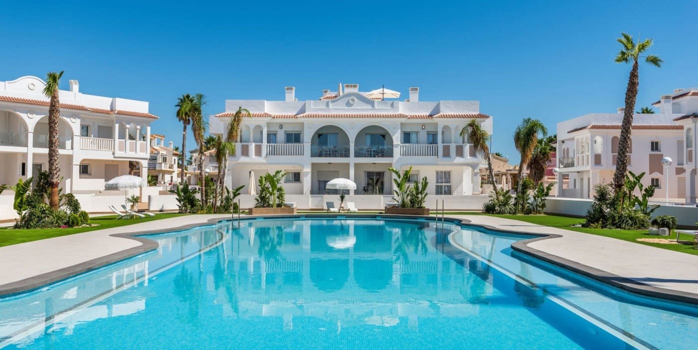 3 Zimmer Apartment zu verkaufen in Dona Pepa mit Pool Garage - 315.000 € (Ref: 9409582)