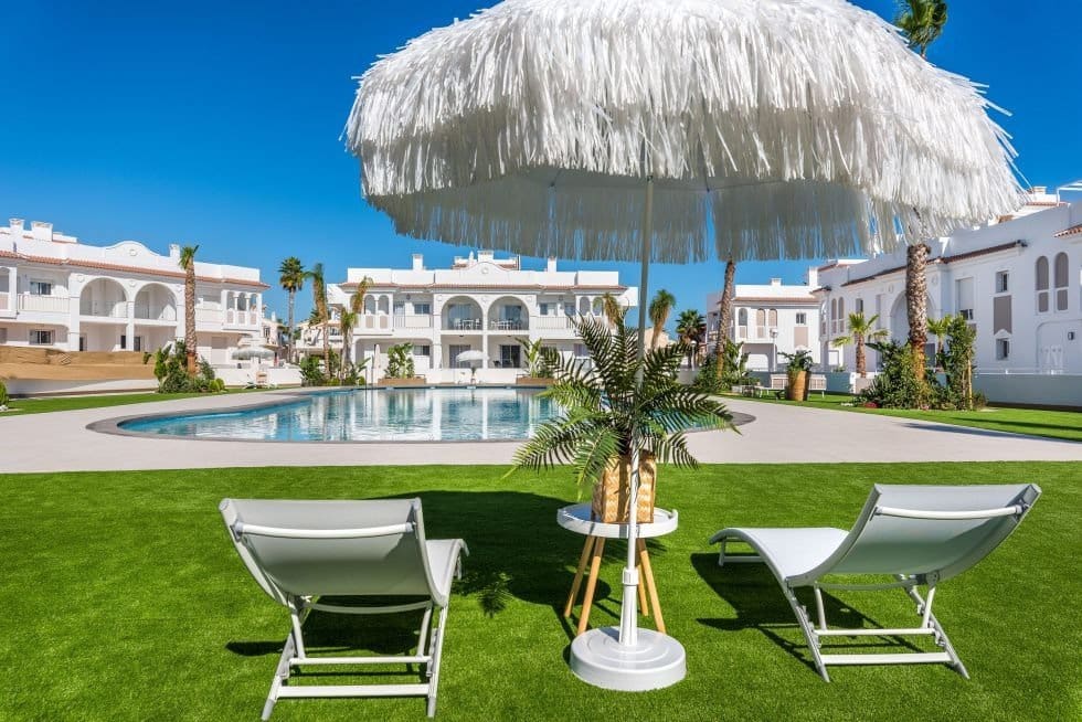 3 sypialnia Apartament na sprzedaż w Dona Pepa z basenem garażem - 324 476 € (Ref: 9409584)