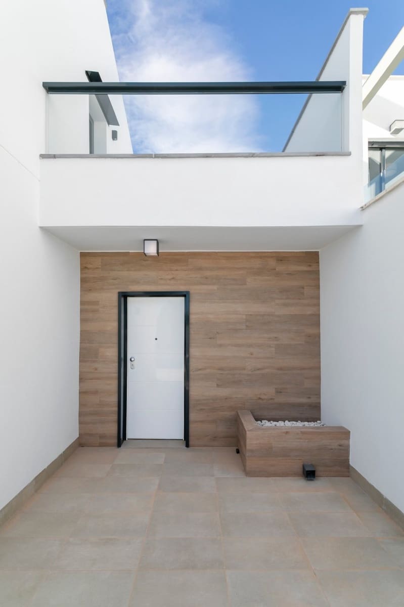 3 makuuhuone Huvila myytävänä paikassa Roda mukana uima-altaan - 304 000 € (Ref: 9409606)