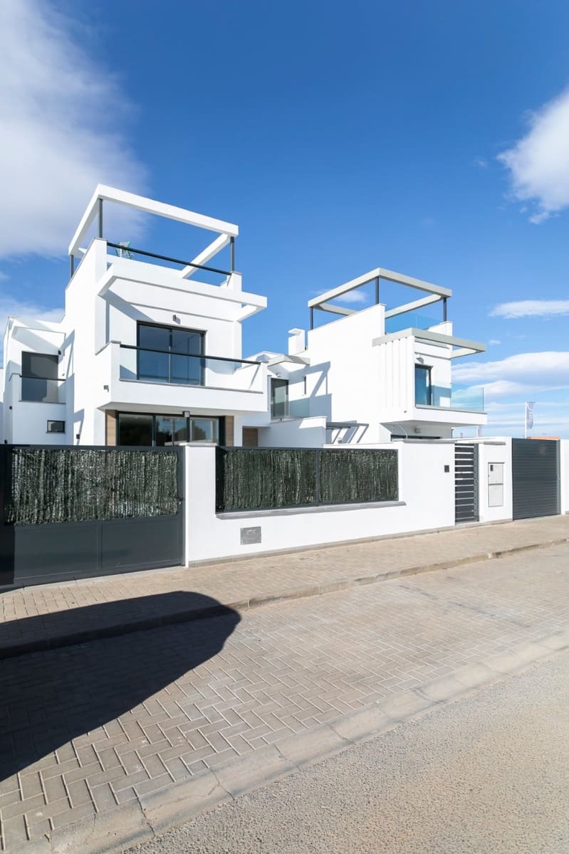 3 makuuhuone Huvila myytävänä paikassa Roda mukana uima-altaan - 304 000 € (Ref: 9409606)