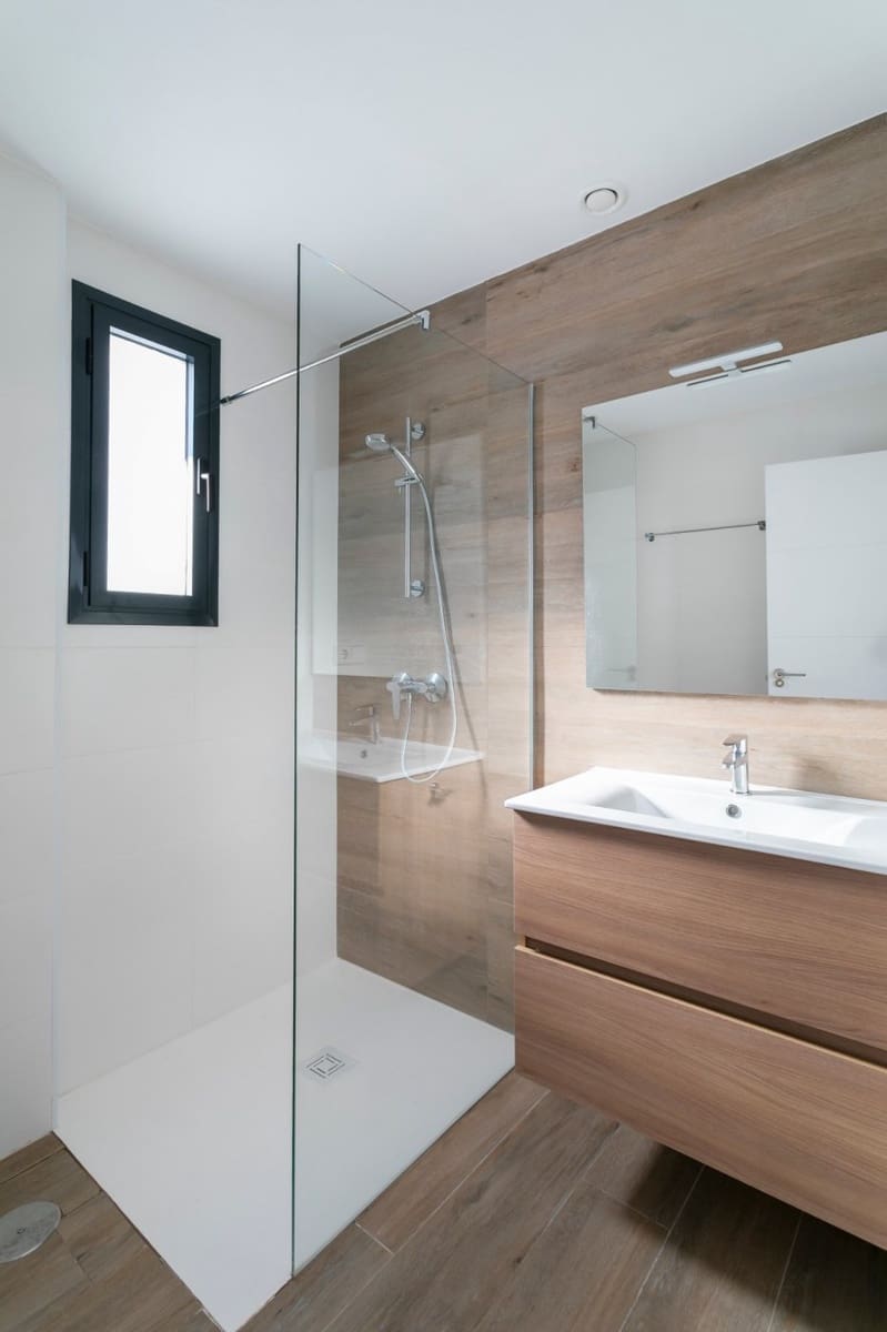 3 makuuhuone Huvila myytävänä paikassa Roda mukana uima-altaan - 326 000 € (Ref: 9409608)