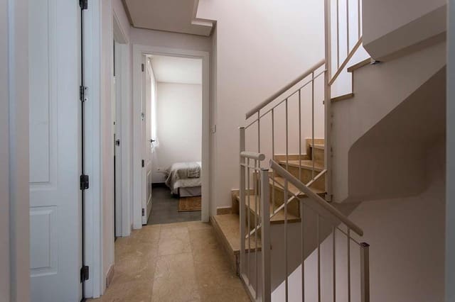 Bungalow de 3 habitaciones en Santa Pola en venta con piscina - 285.000 € (Ref: 9409610)