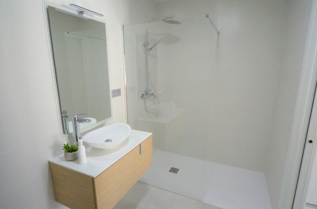 2 quarto Bungalow para venda em Daya Nueva com piscina - 227 000 € (Ref: 9409622)