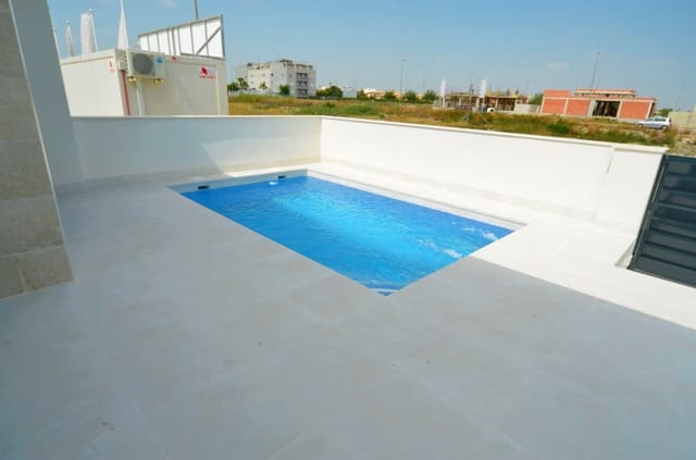 2 quarto Bungalow para venda em Daya Nueva com piscina - 227 000 € (Ref: 9409622)