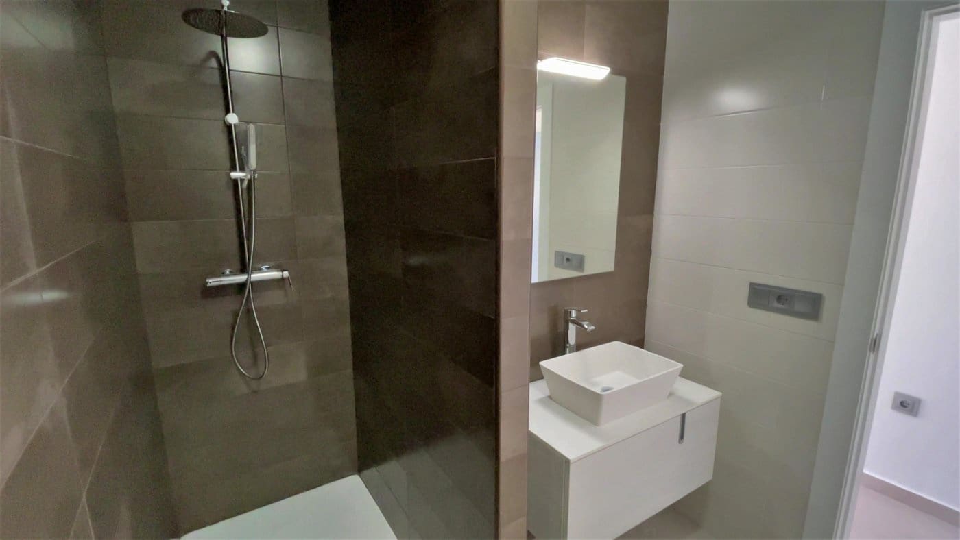 3 bedroom Villa for sale in Daya Nueva with pool - € 307,000 (Ref: 9409623)