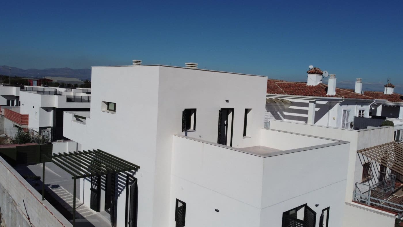 3 bedroom Villa for sale in Daya Nueva with pool - € 307,000 (Ref: 9409623)