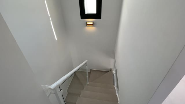 3 sovrum Villa till salu i Daya Nueva med pool - 326 000 € (Ref: 9409624)